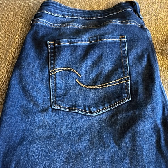 Pants - Picture 4 of 4